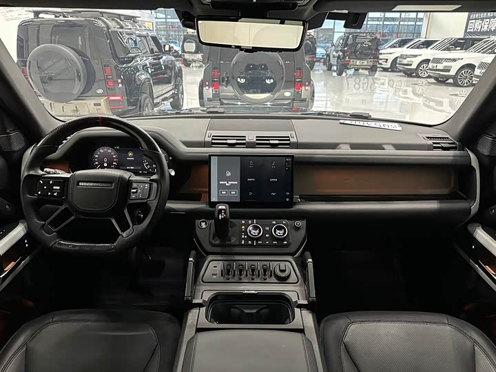 Фото 8 - Land Rover Defender