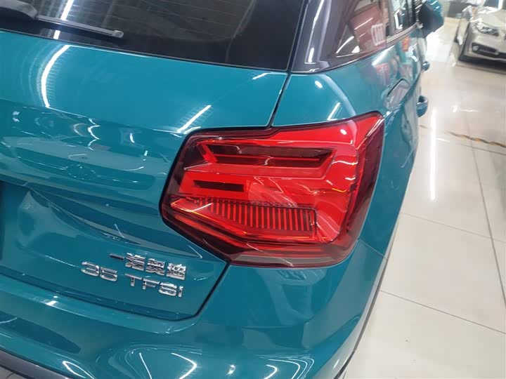 Фото 8 - Audi Q2L