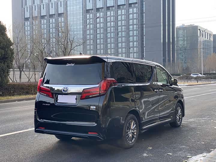 Фото 4 - Toyota Alphard