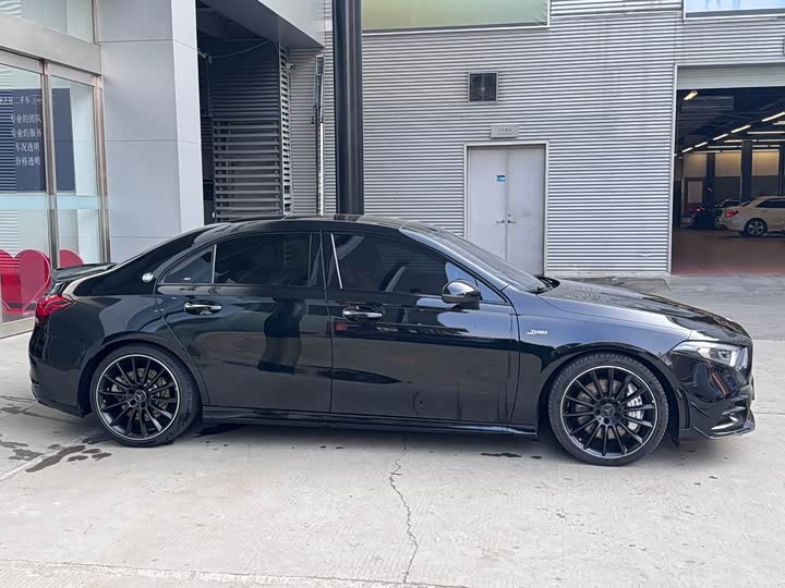 Фото 5 - Mercedes-Benz A-Class AMG