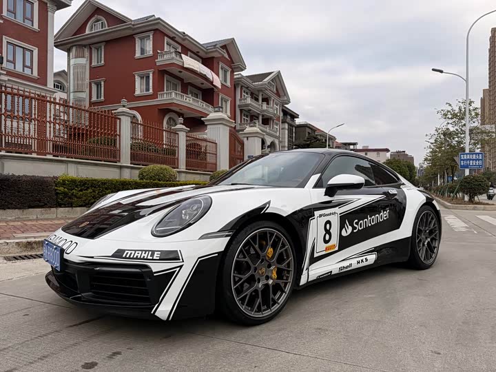 Фото 1 - Porsche 911