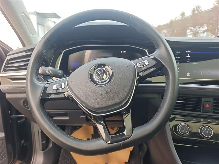 Фото 3 - Volkswagen Sagitar L