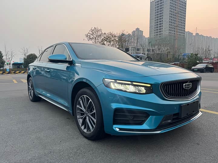 Фото 3 - Geely Preface