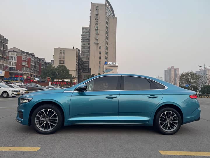 Фото 4 - Geely Preface