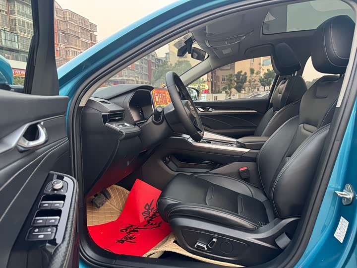 Фото 8 - Geely Preface