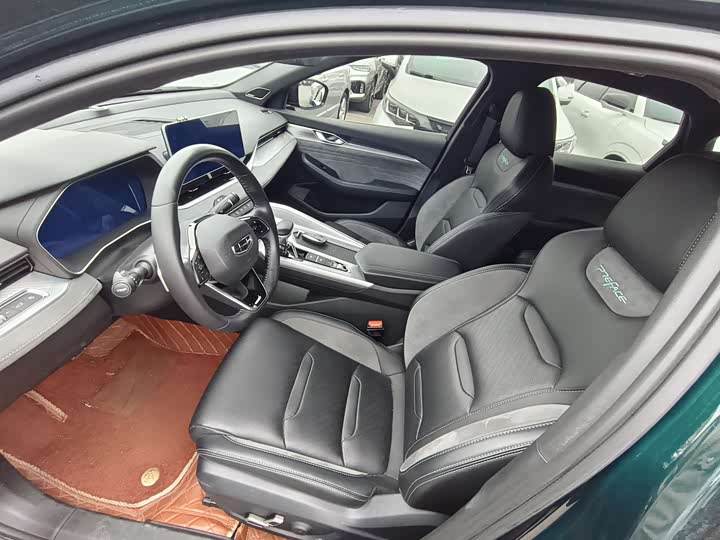 Фото 4 - Geely Preface