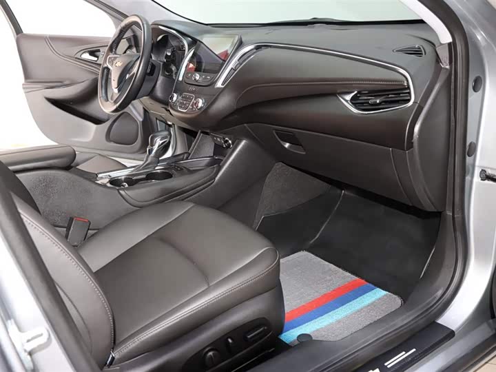 Фото 8 - Chevrolet Malibu XL