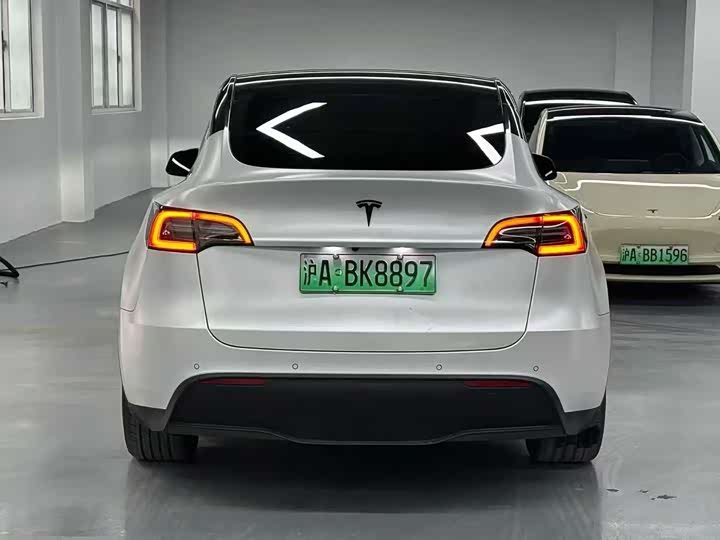 Фото 9 - Tesla Model Y