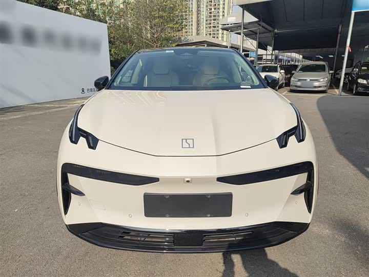 Фото 3 - Zeekr X