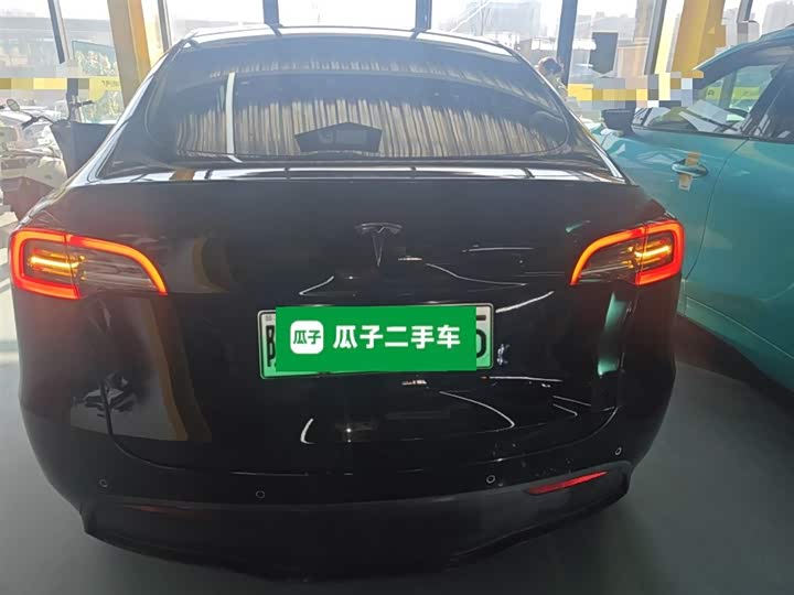 Фото 6 - Tesla Model Y