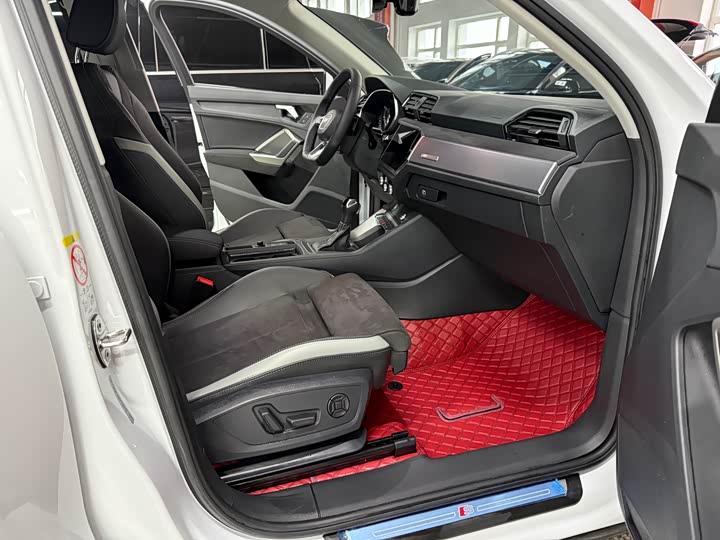 Фото 9 - Audi Q3