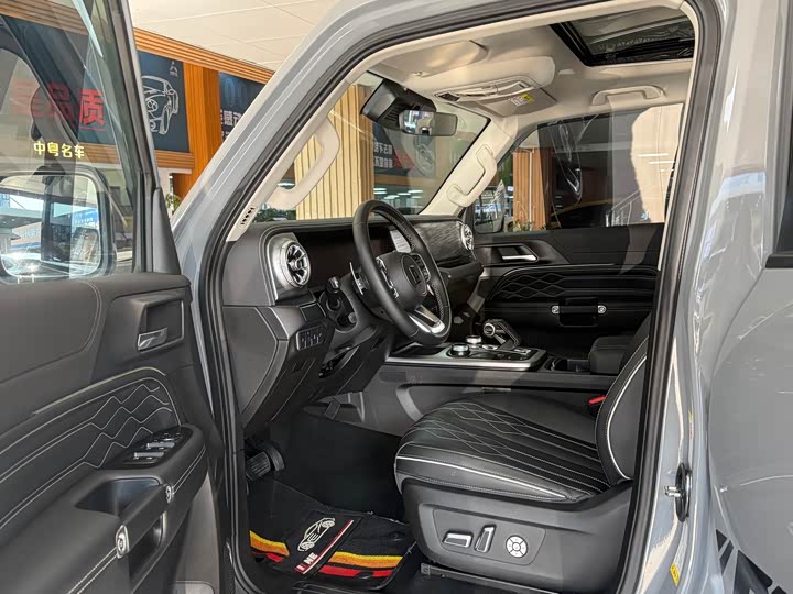 Фото 7 - Tank 300