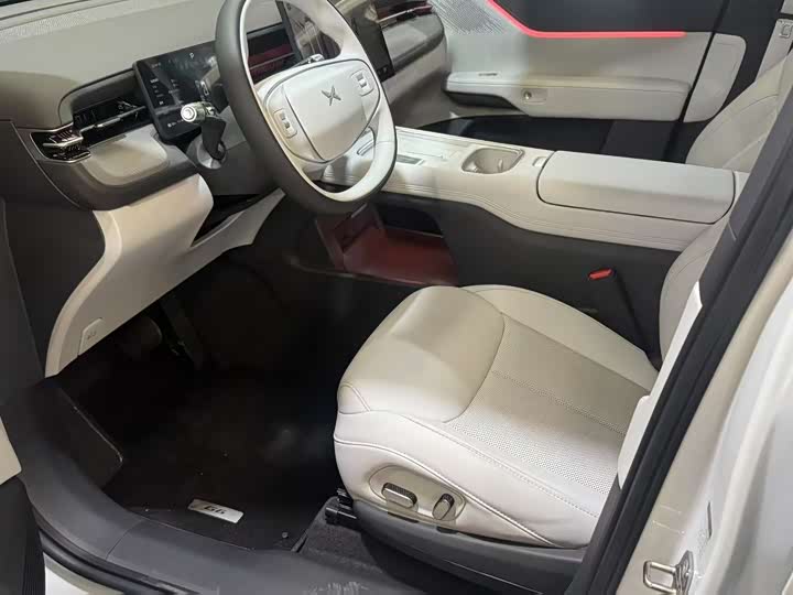 Фото 4 - XPeng G6