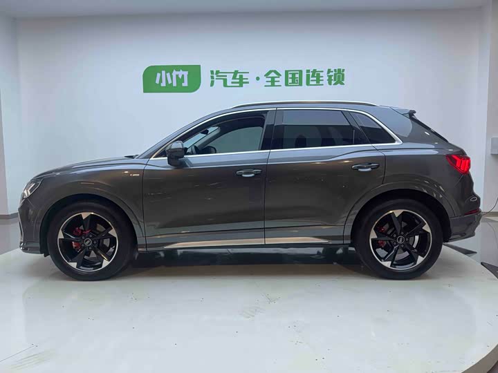 Фото 7 - Audi Q3