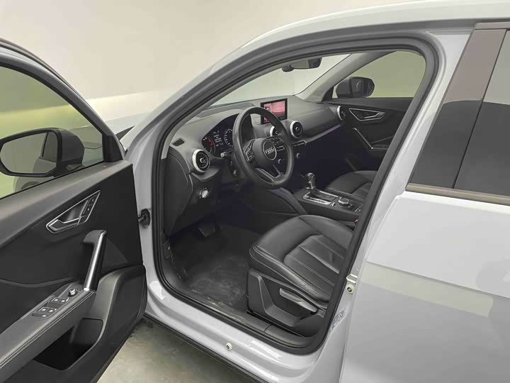 Фото 9 - Audi Q2L