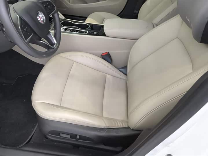 Фото 9 - Buick Regal