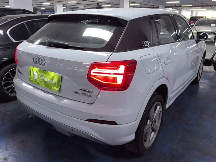 Фото 7 - Audi Q2L