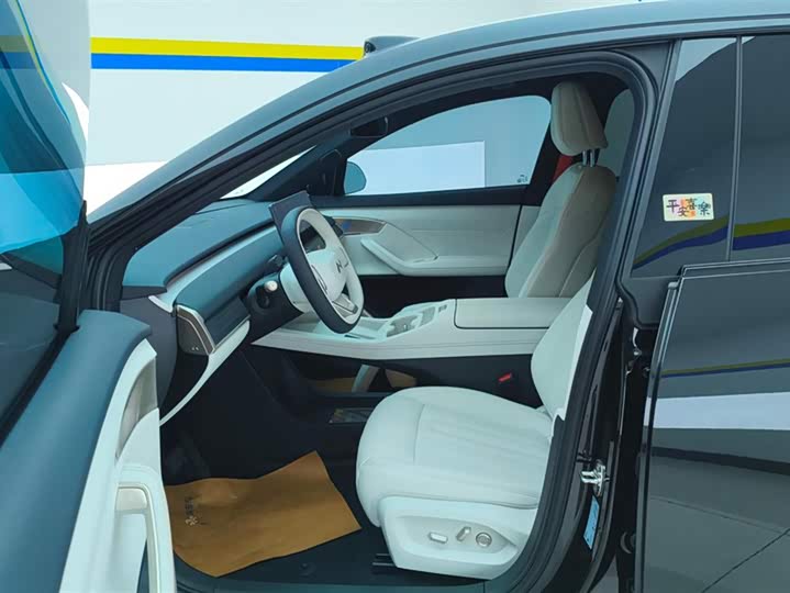 Фото 9 - Nio Onvo L60