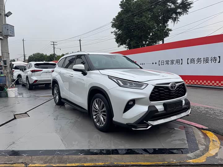 Фото 5 - Toyota Highlander