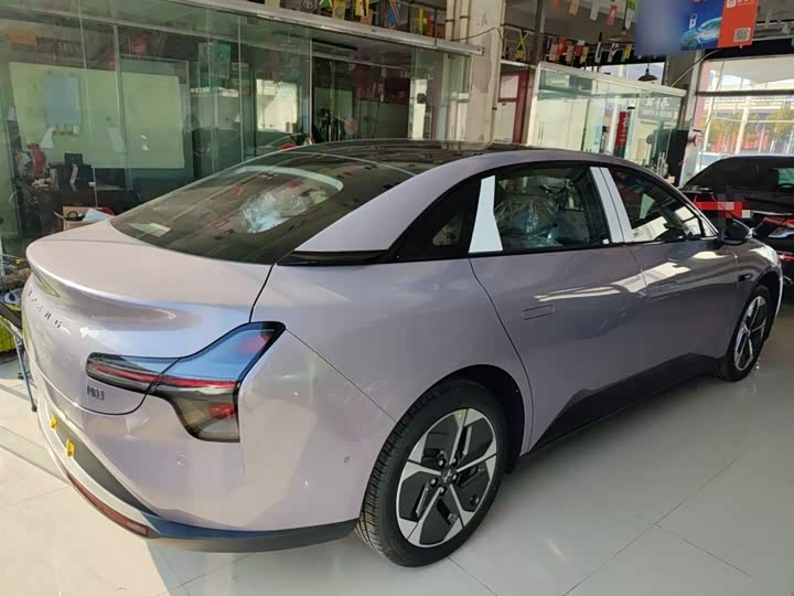 Фото 7 - XPeng Mona M03