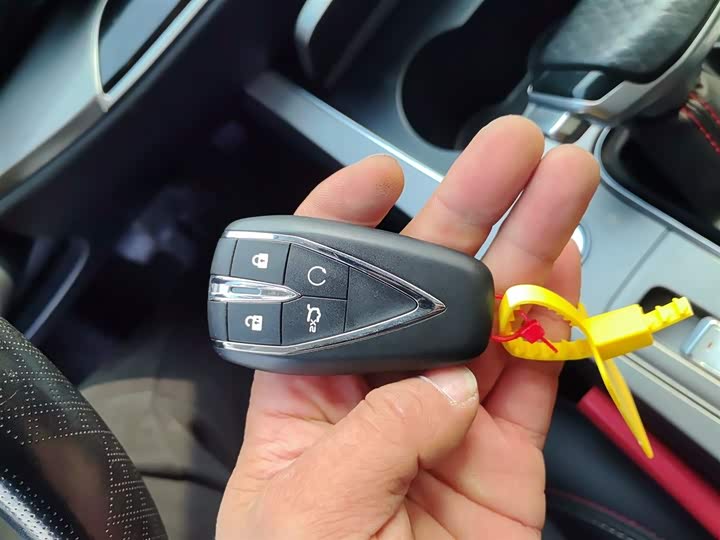 Фото 9 - Changan Oshan X7