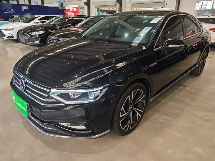 Фото 2 - Volkswagen Magotan