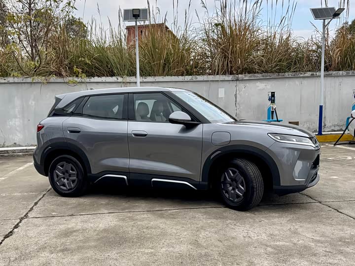 Фото 2 - BYD Yuan Up