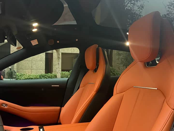 Фото 5 - Xiaomi YU7