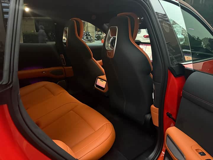 Фото 8 - Xiaomi YU7