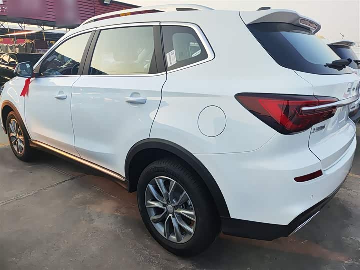 Фото 5 - Roewe RX5