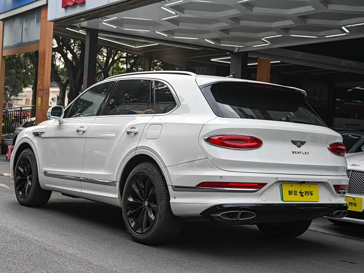 Фото 4 - Bentley Bentayga Hybrid
