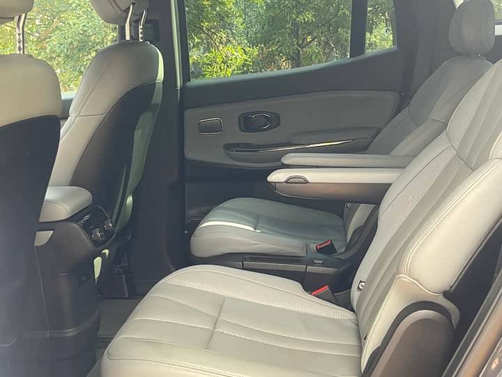 Фото 8 - Nio ES8