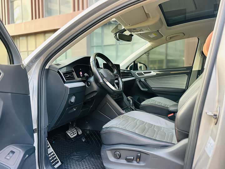 Фото 7 - Volkswagen Tiguan X