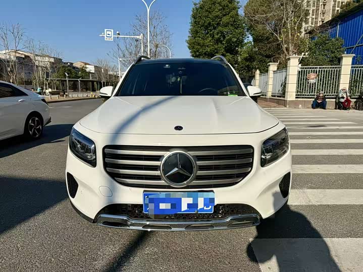 Фото 2 - Mercedes-Benz GLB-Class