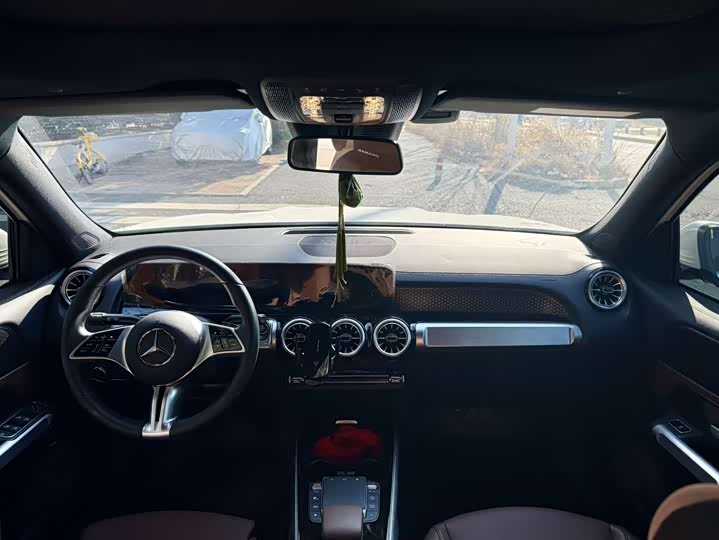 Фото 6 - Mercedes-Benz GLB-Class