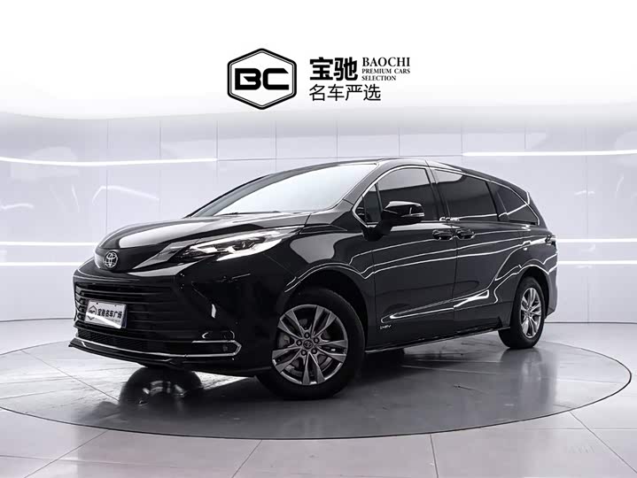 Фото 1 - Toyota Sienna