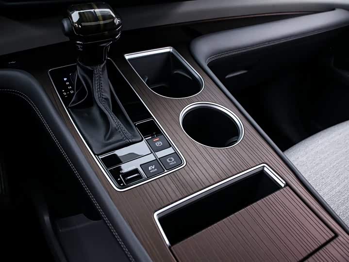 Фото 9 - Toyota Sienna