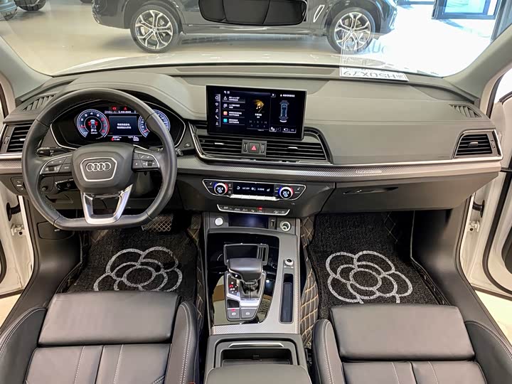 Фото 9 - Audi Q5L