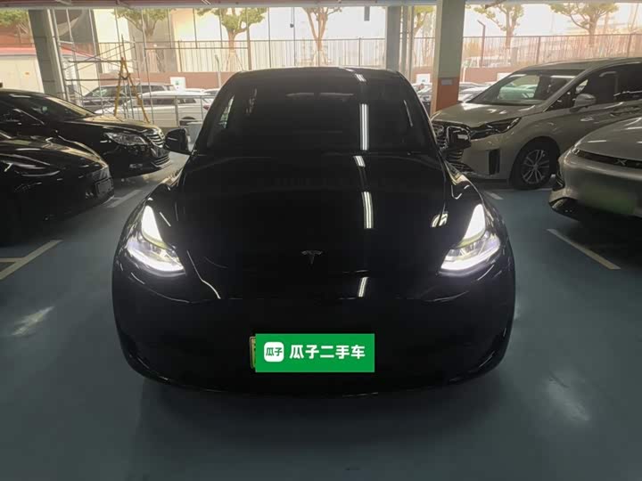 Фото 3 - Tesla Model Y