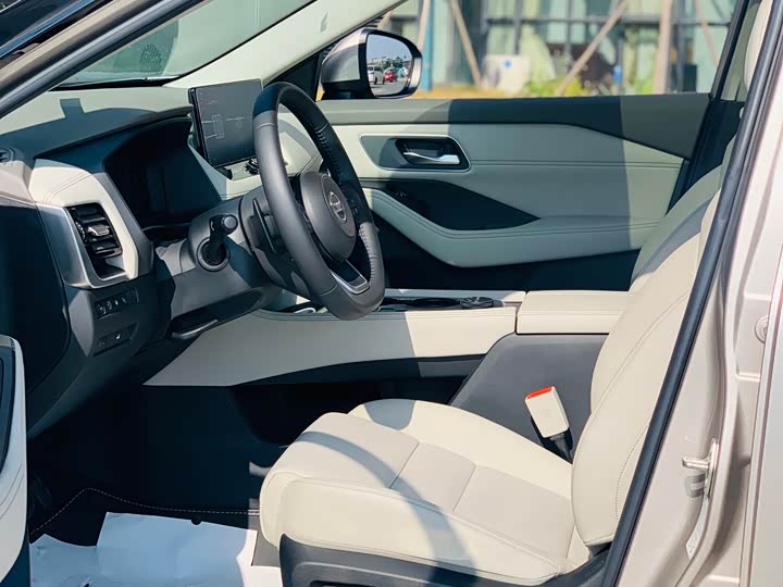 Фото 9 - Nissan X-Trail