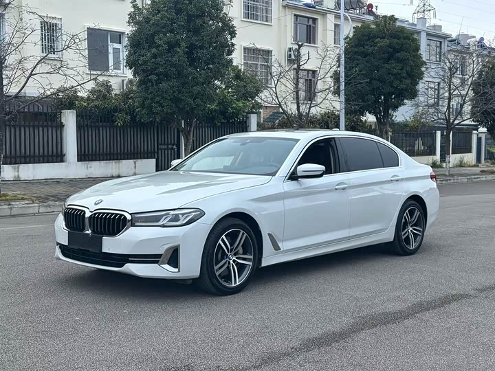 Фото 1 - BMW 5 Series