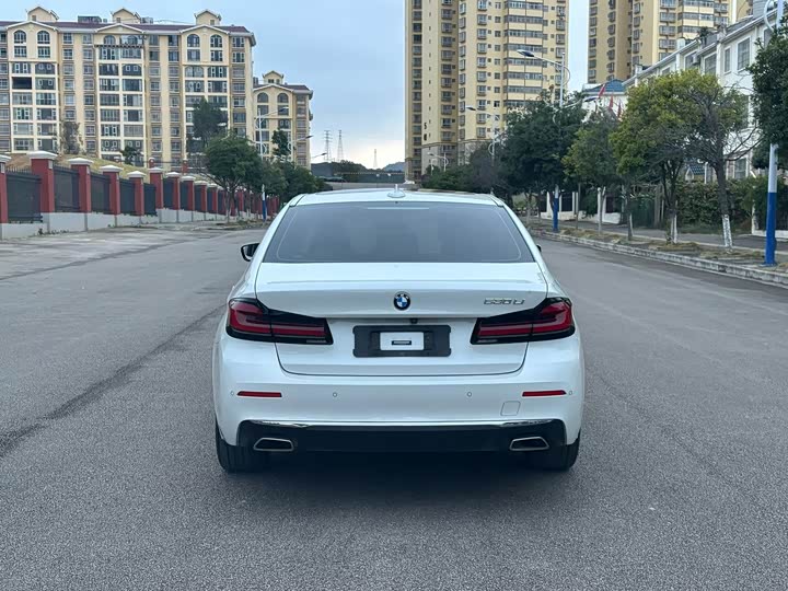 Фото 8 - BMW 5 Series