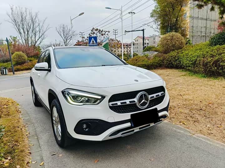 Фото 2 - Mercedes-Benz GLA-Class
