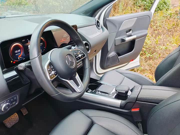 Фото 5 - Mercedes-Benz GLA-Class