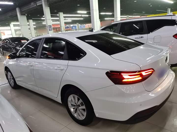 Фото 5 - Volkswagen Lavida