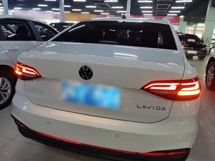 Фото 6 - Volkswagen Lavida