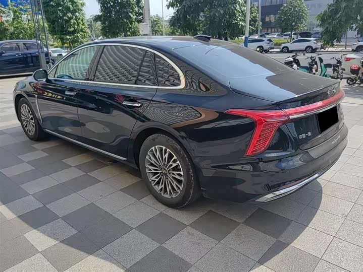 Фото 7 - Hongqi H5