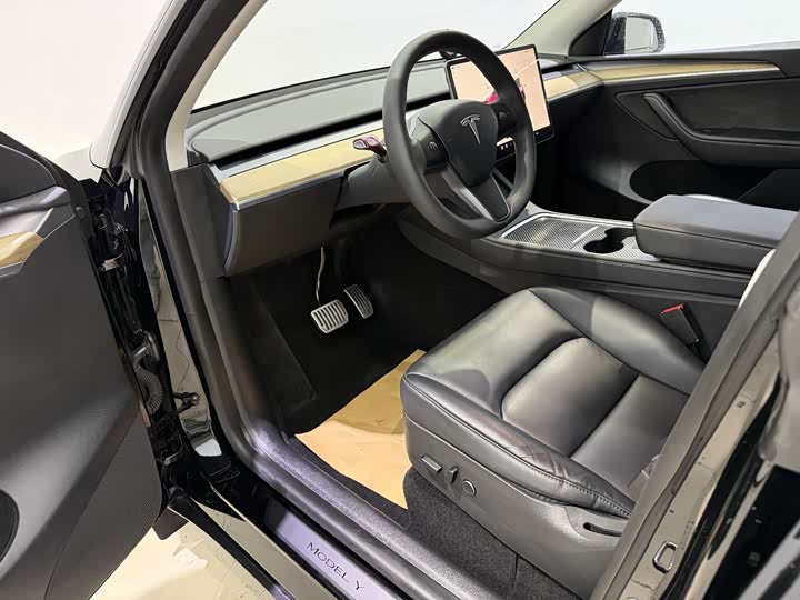 Фото 7 - Tesla Model Y