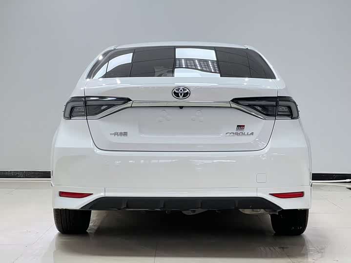 Фото 5 - Toyota Corolla