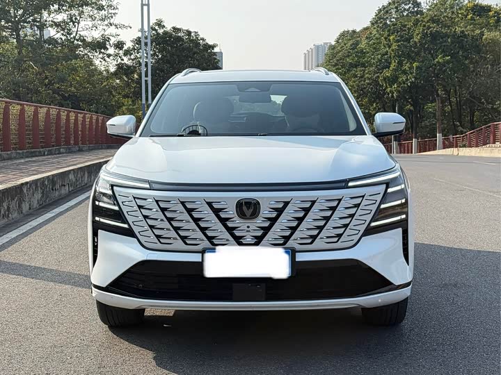 Фото 2 - Changan CS75 Plus